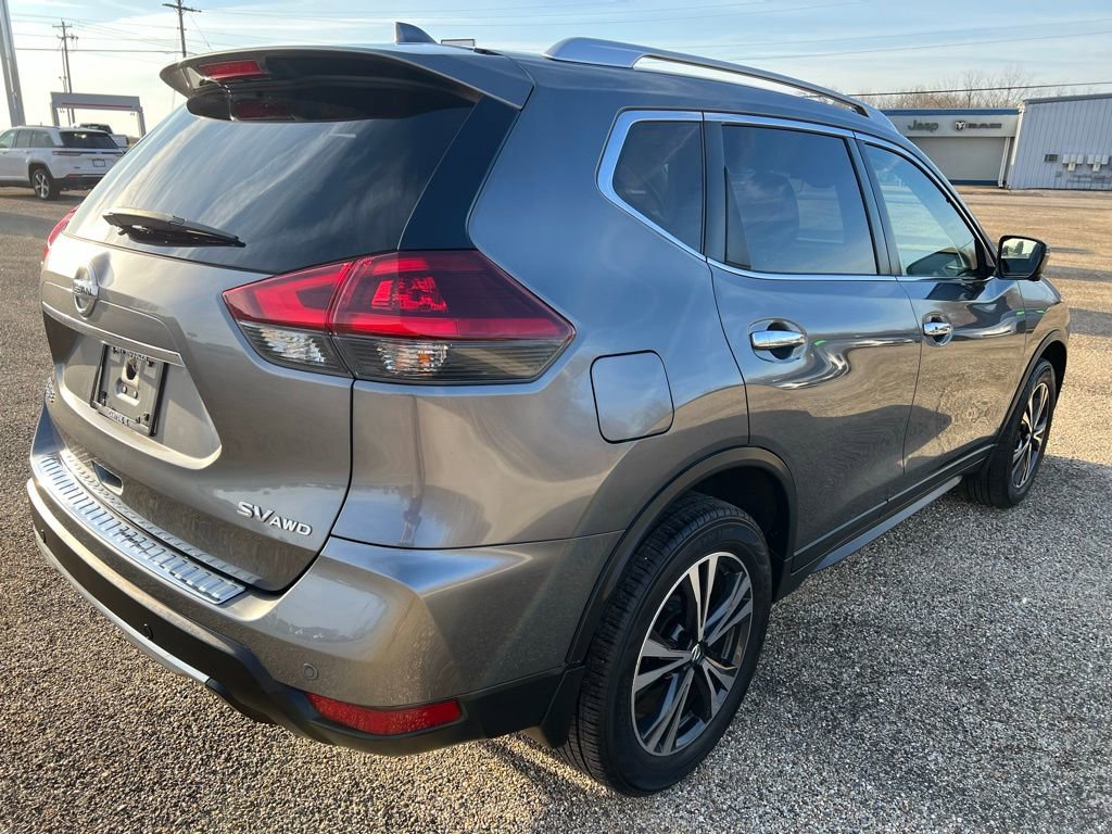 Used 2019 Nissan Rogue SV w/ Premium Package image 7