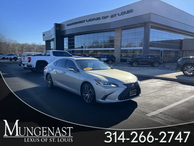 Used 2024 Lexus ES 300h w/ Premium Package