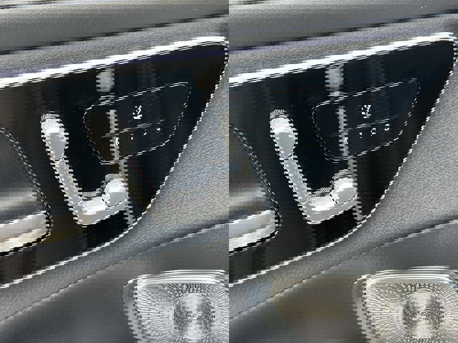 Used 2024 Mercedes-Benz GLC 300 image 23