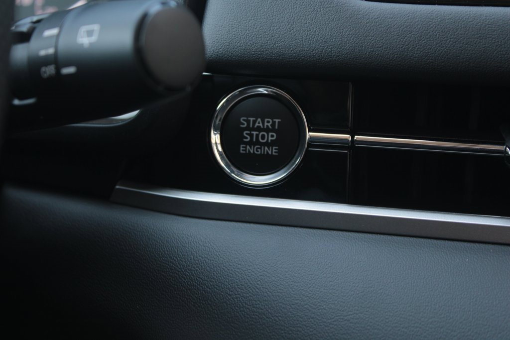 New 2025 Mitsubishi Outlander SE image 23