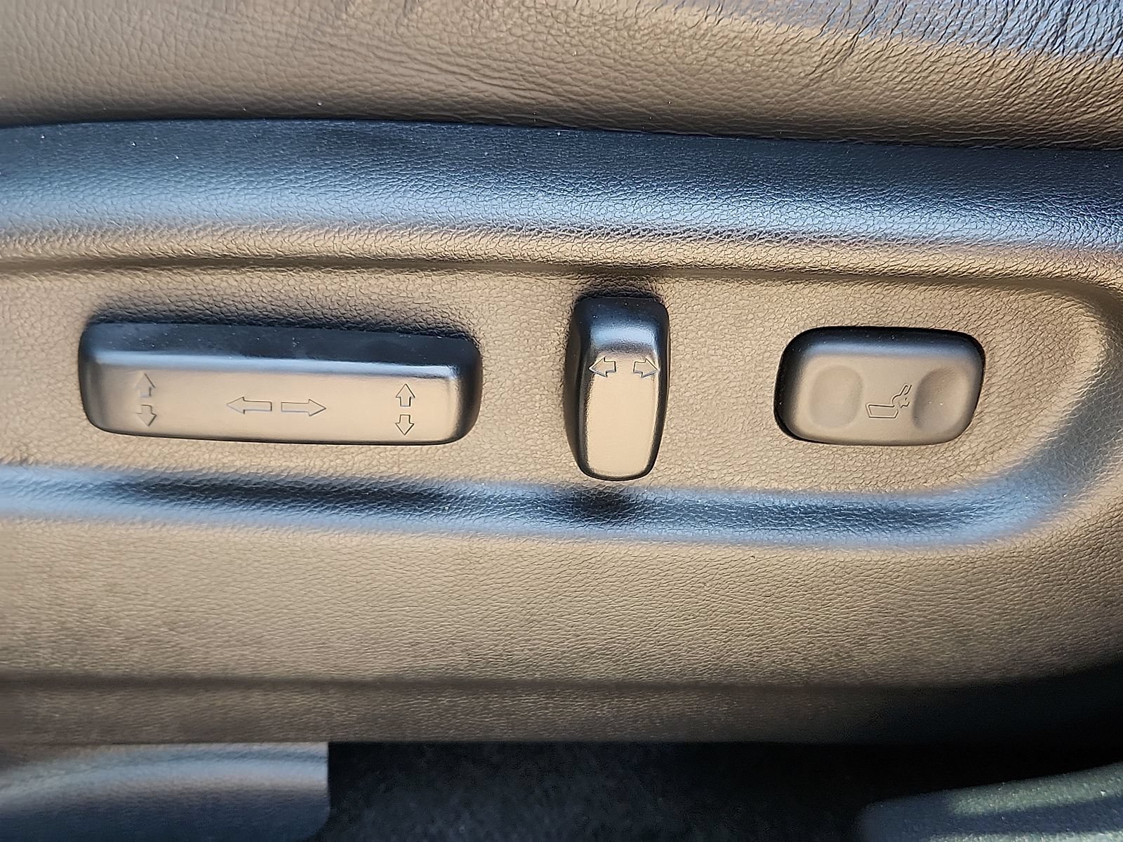 Used 2023 Honda Passport Elite image 16