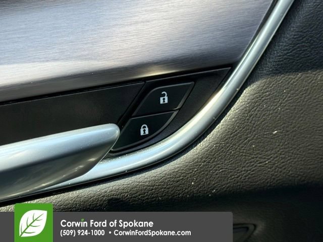 Used 2017 Cadillac XT5 Luxury AWD/4WD image 23