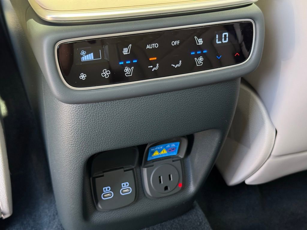 Used 2025 Genesis GV80 3.5T Prestige image 26