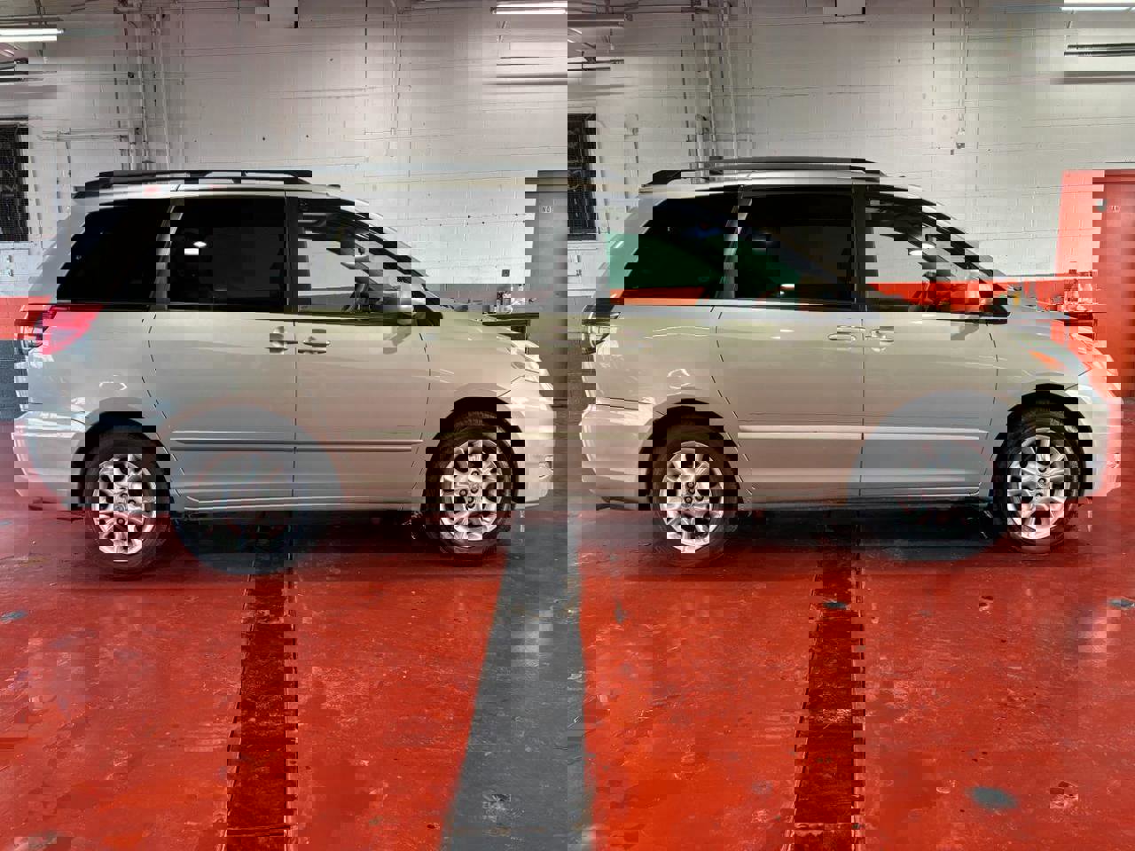 Used 2006 Toyota Sienna XLE