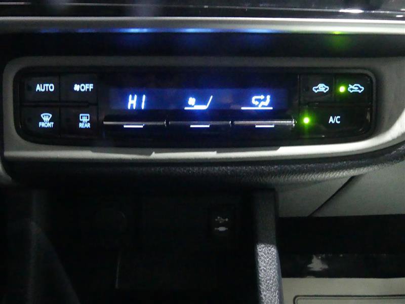 Used 2019 Toyota Corolla LE image 40