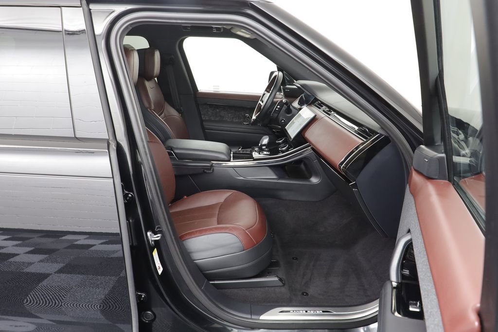 Used 2023 Land Rover Range Rover Sport SE Dynamic image 20