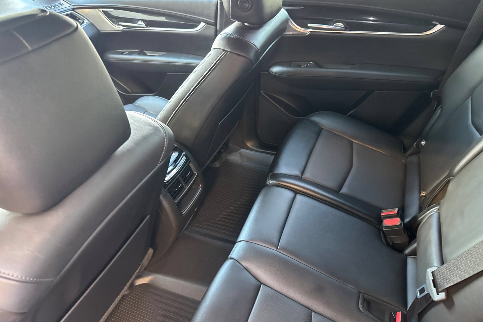 Used 2023 Cadillac XT5 Premium Luxury AWD/4WD image 13
