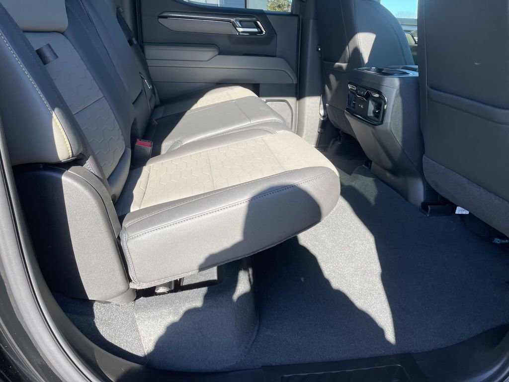 Used 2025 Chevrolet Silverado 1500 ZR2 w/ Technology Package image 36