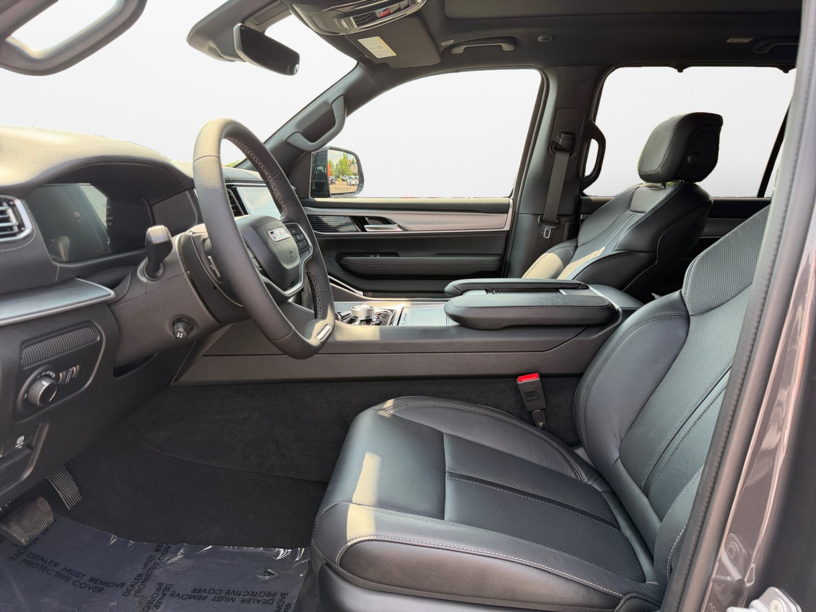 New 2026 Jeep Grand Wagoneer L Limited AWD/4WD image 10