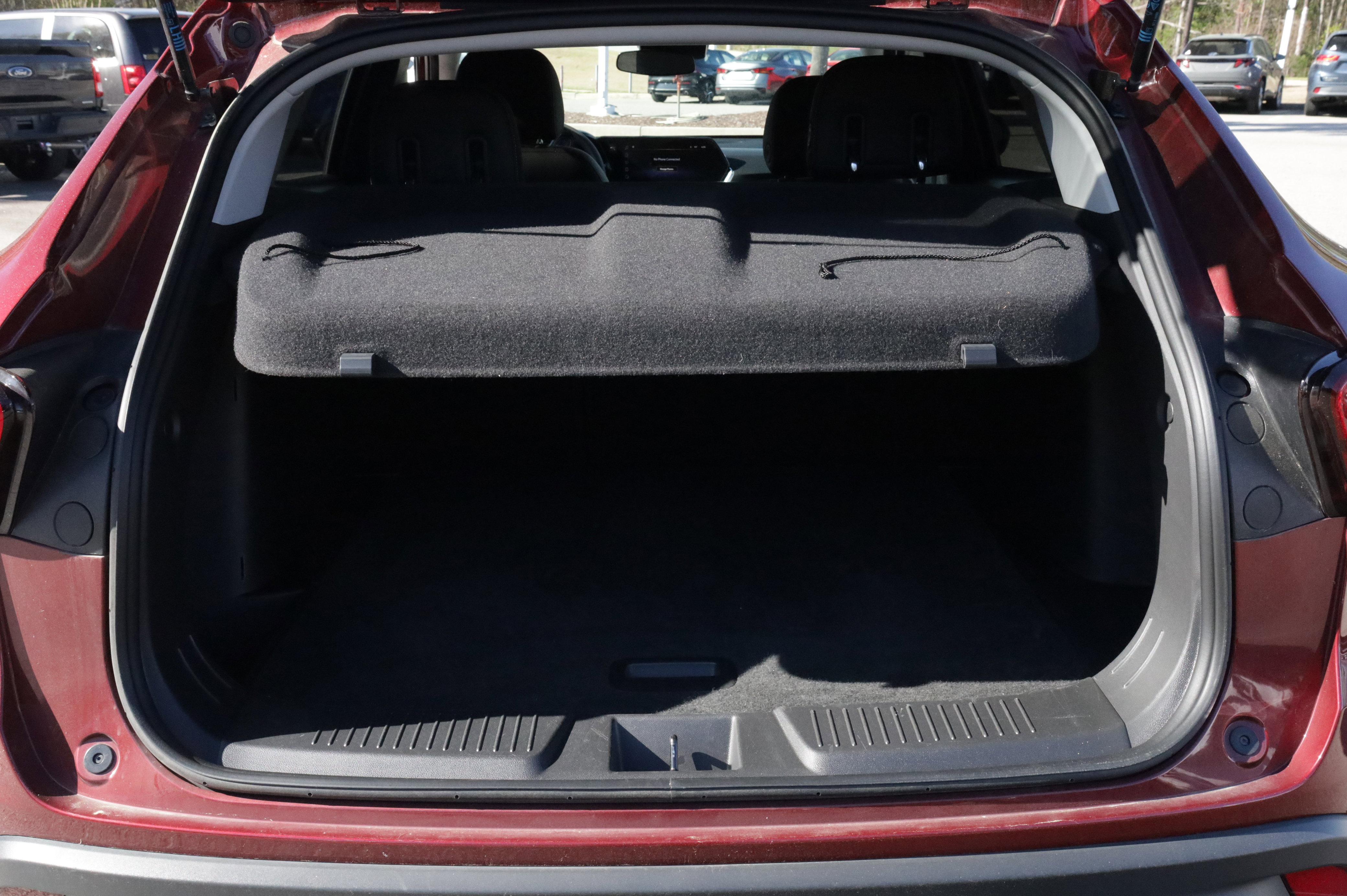 Used 2025 Chevrolet Trax LT FWD image 14