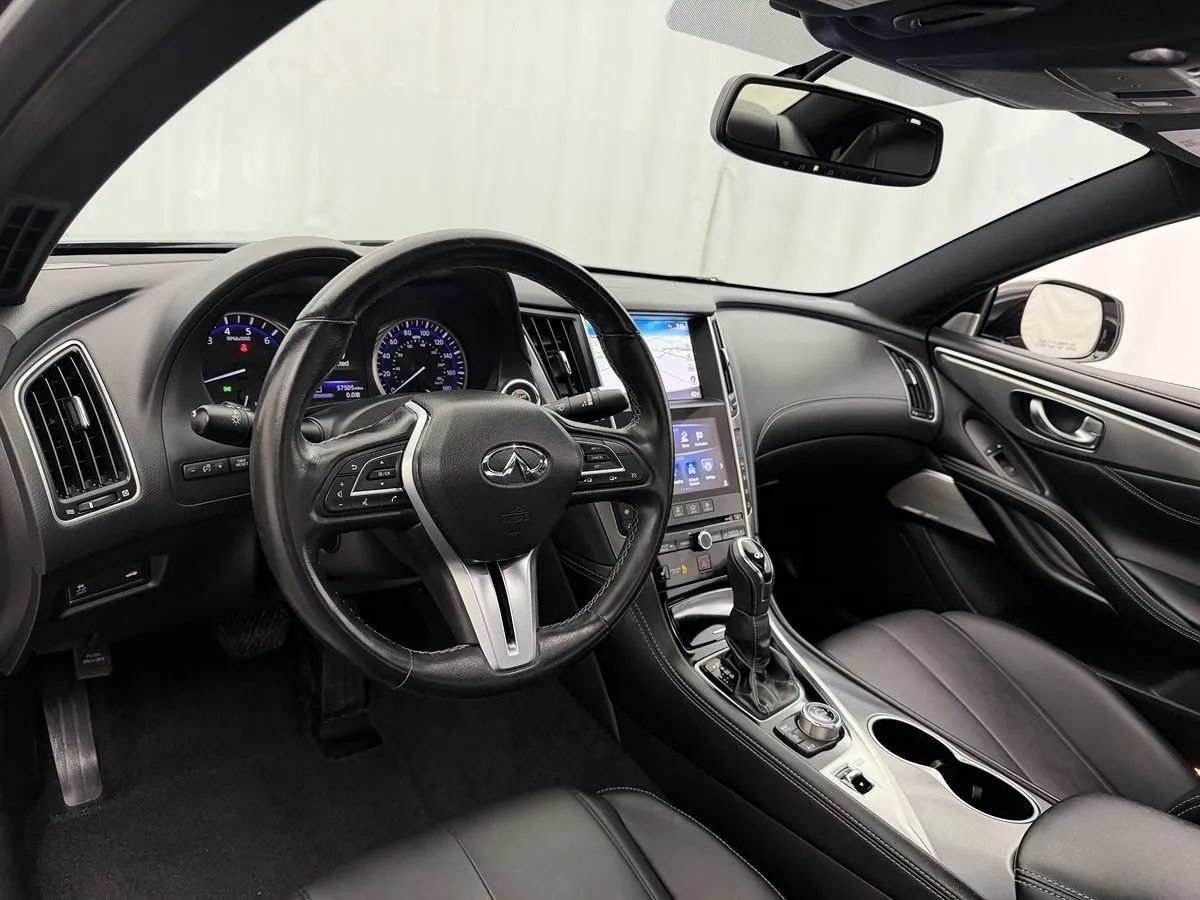 Used 2018 INFINITI Q60 3.0t Luxe w/ Sensory Package 3.0T Luxe AWD/4WD image 8