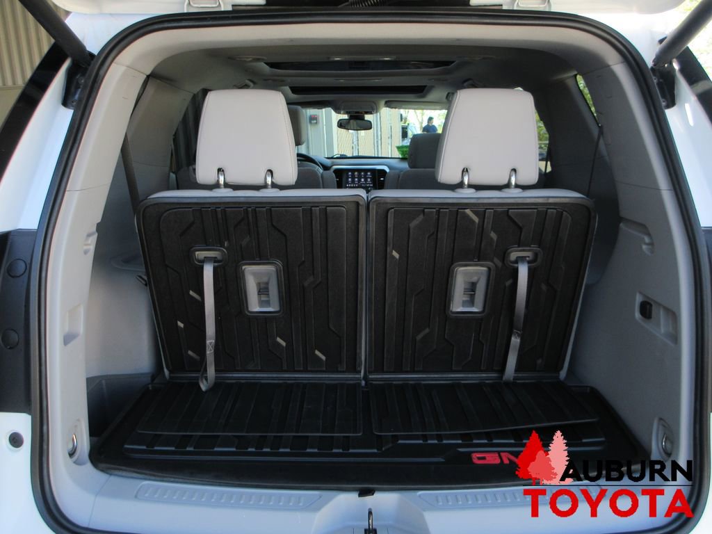 Used 2023 GMC Acadia SLT w/ Technology Package image 19