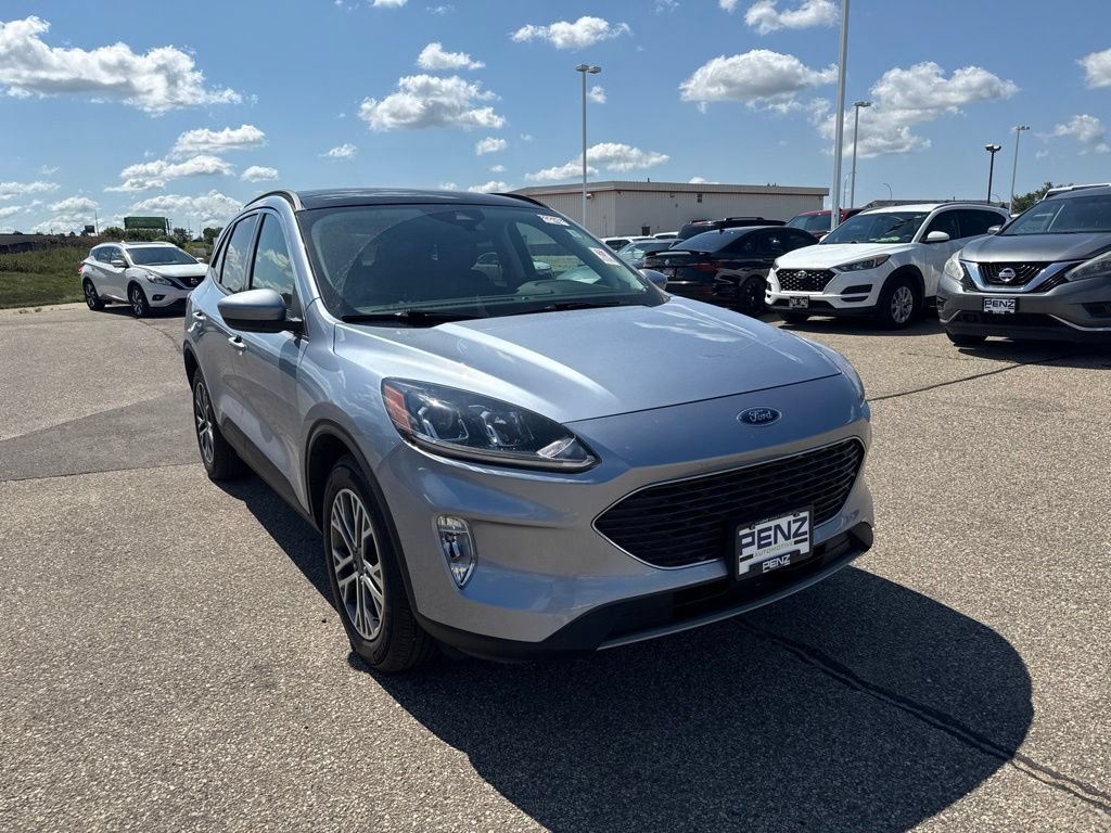 Used 2022 Ford Escape SEL w/ Equipment Group 302A AWD/4WD image 3