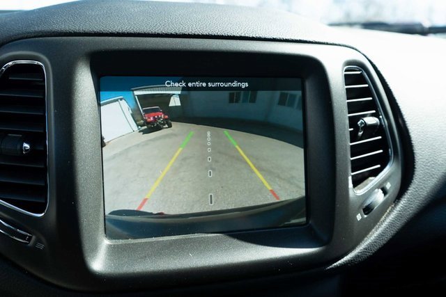 Used 2020 Jeep Compass Trailhawk image 23