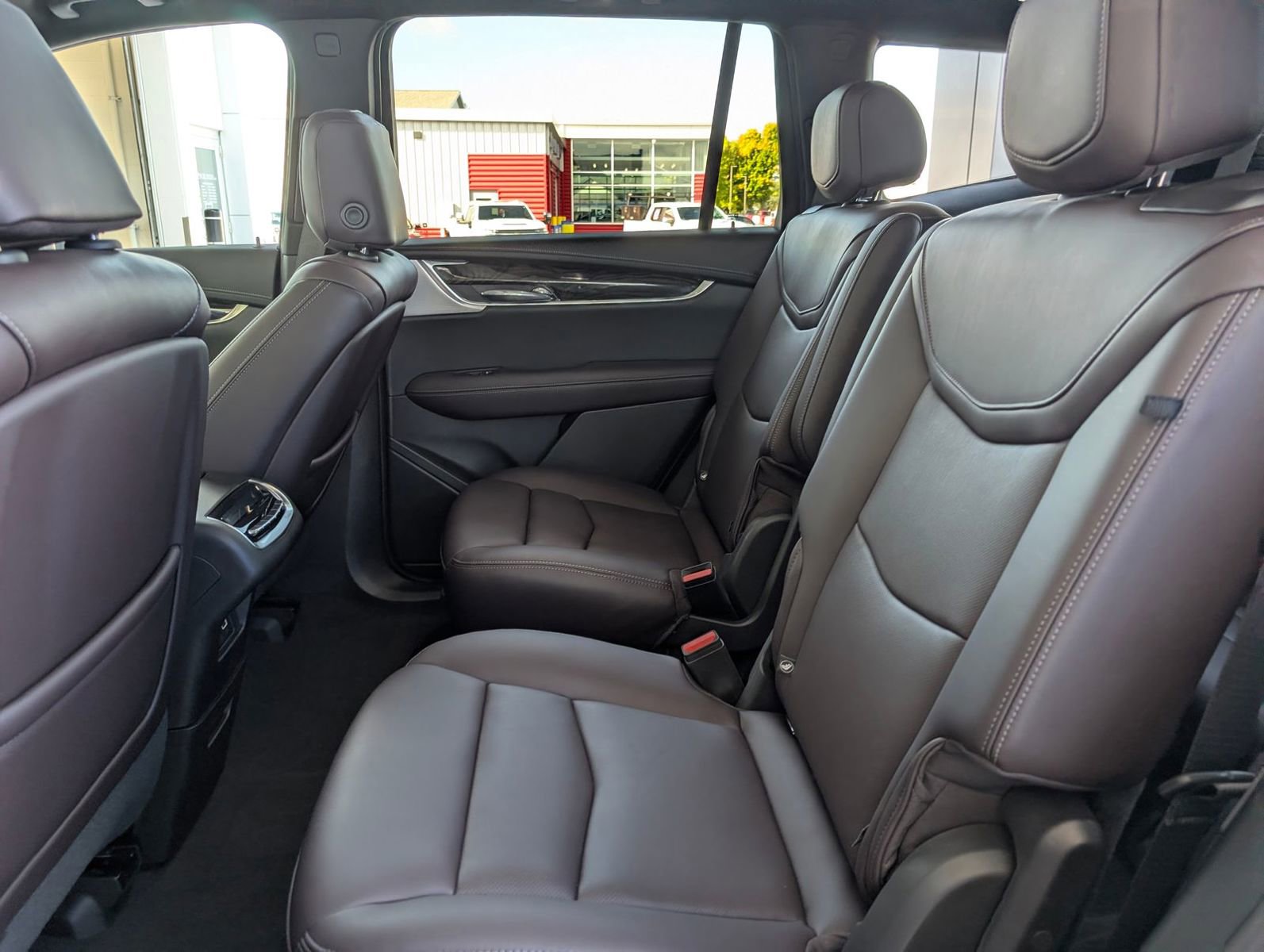 Used 2023 Cadillac XT6 Premium Luxury image 27