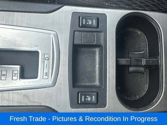 Used 2010 Subaru Legacy 2.5i Premium AWD/4WD image 14