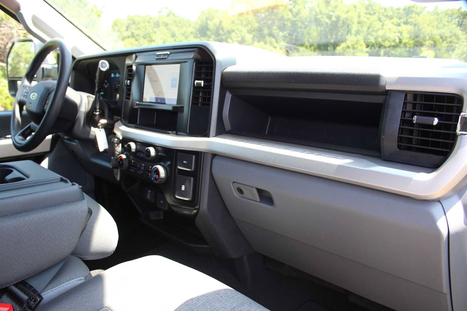 Used 2025 Ford F250 XL w/ STX Appearance Package AWD/4WD image 18