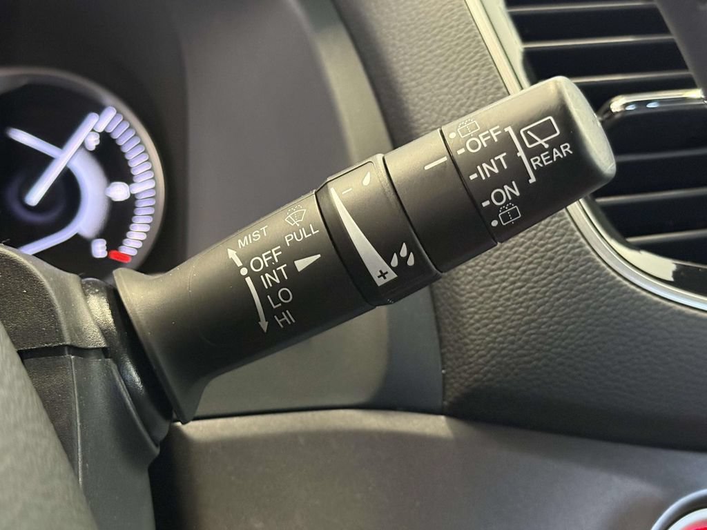 Used 2023 Honda Passport EX-L image 31