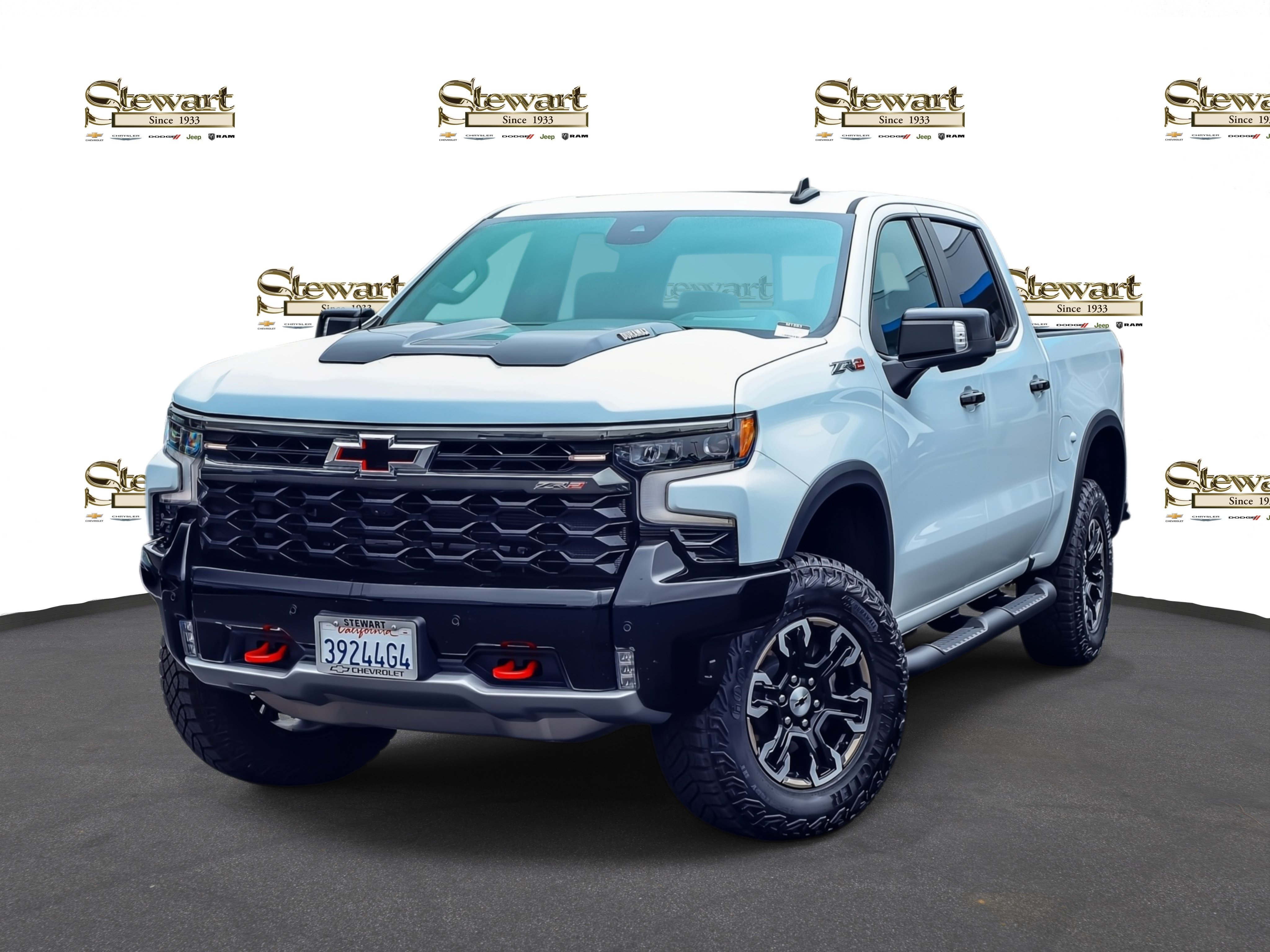 Used 2025 Chevrolet Silverado 1500 ZR2 w/ Technology Package AWD/4WD image 1