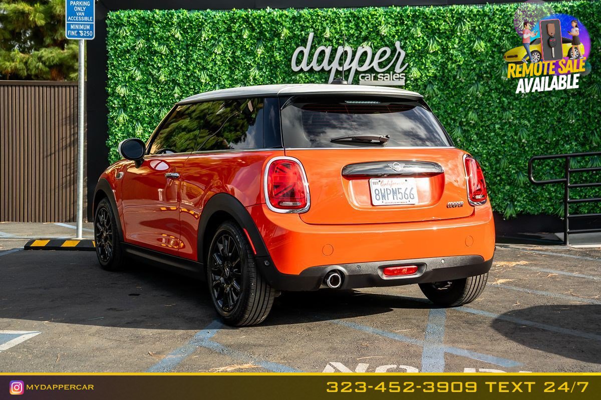 Used 2021 MINI Cooper 2-Door Hardtop w/ 6.5" Touchscreen Package FWD image 8
