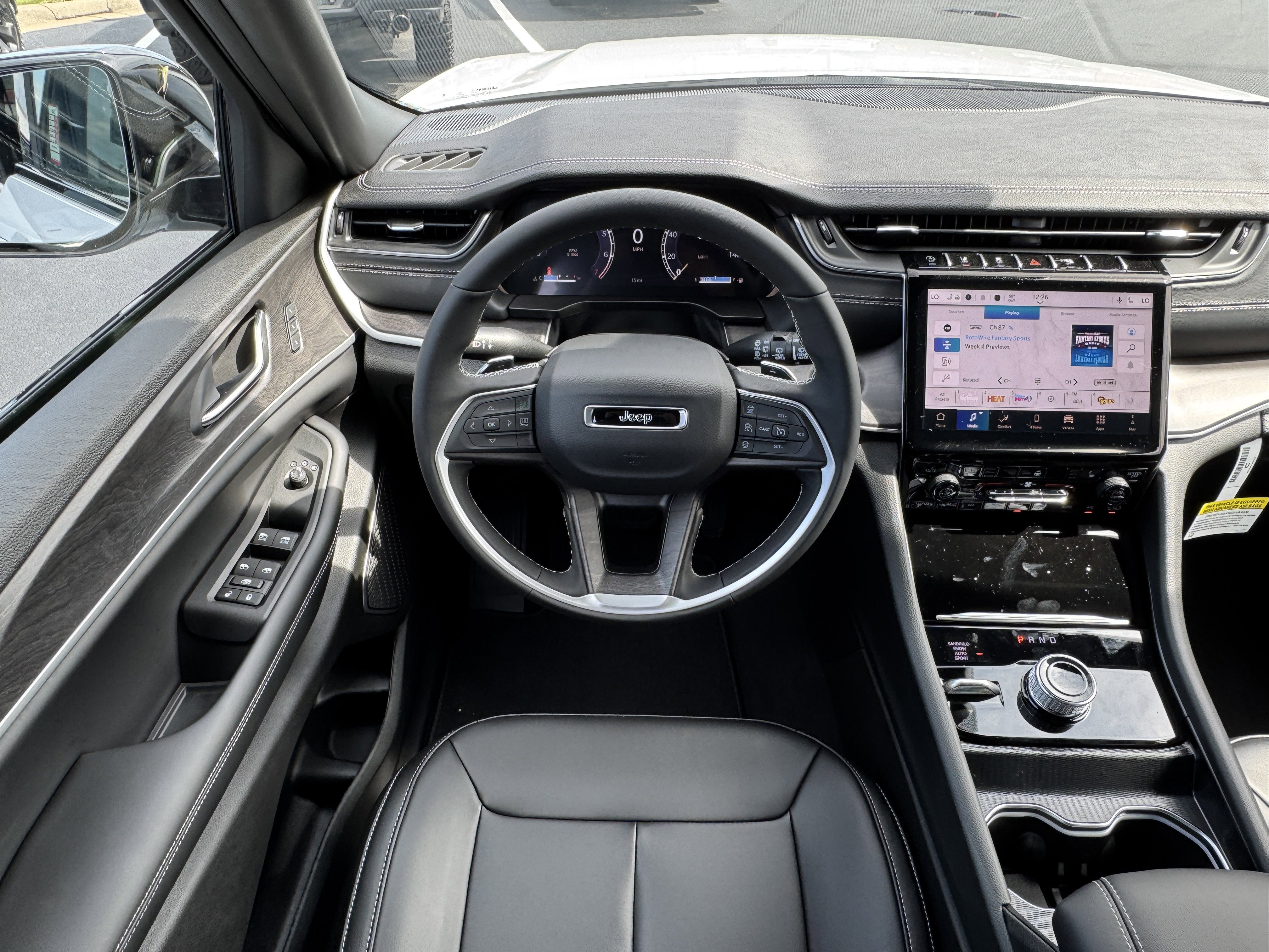 New 2025 Jeep Grand Cherokee Limited image 13