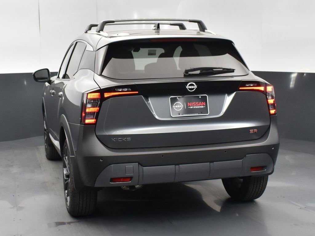 New 2026 Nissan Kicks SR w/ Illumination Package image 7