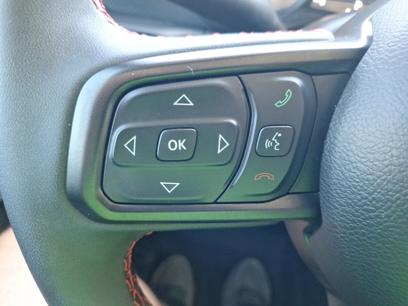 Used 2024 Jeep Wrangler Unlimited Rubicon w/ Convenience Group AWD/4WD image 23