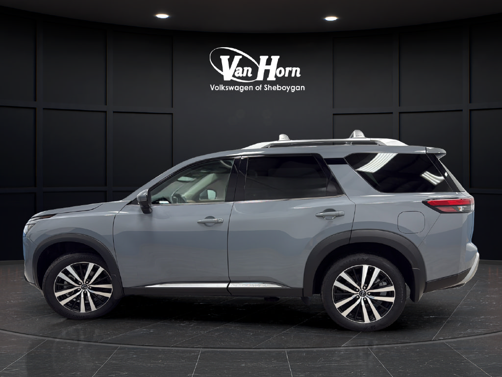 Used 2025 Nissan Pathfinder Platinum w/ Cargo Package AWD/4WD image 4