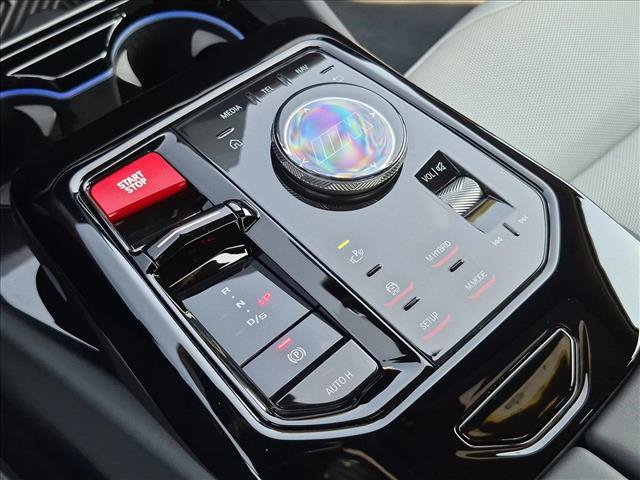 Used 2026 BMW M5 w/ Carbon Package AWD/4WD image 12