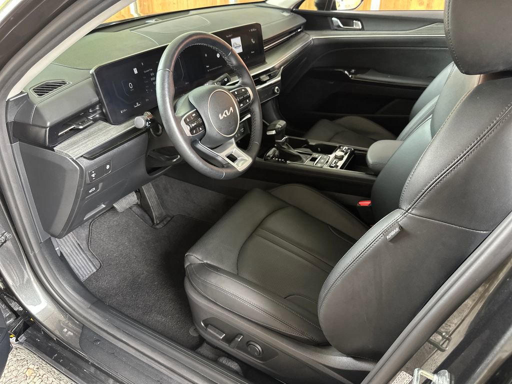 Used 2025 Kia K5 EX image 2