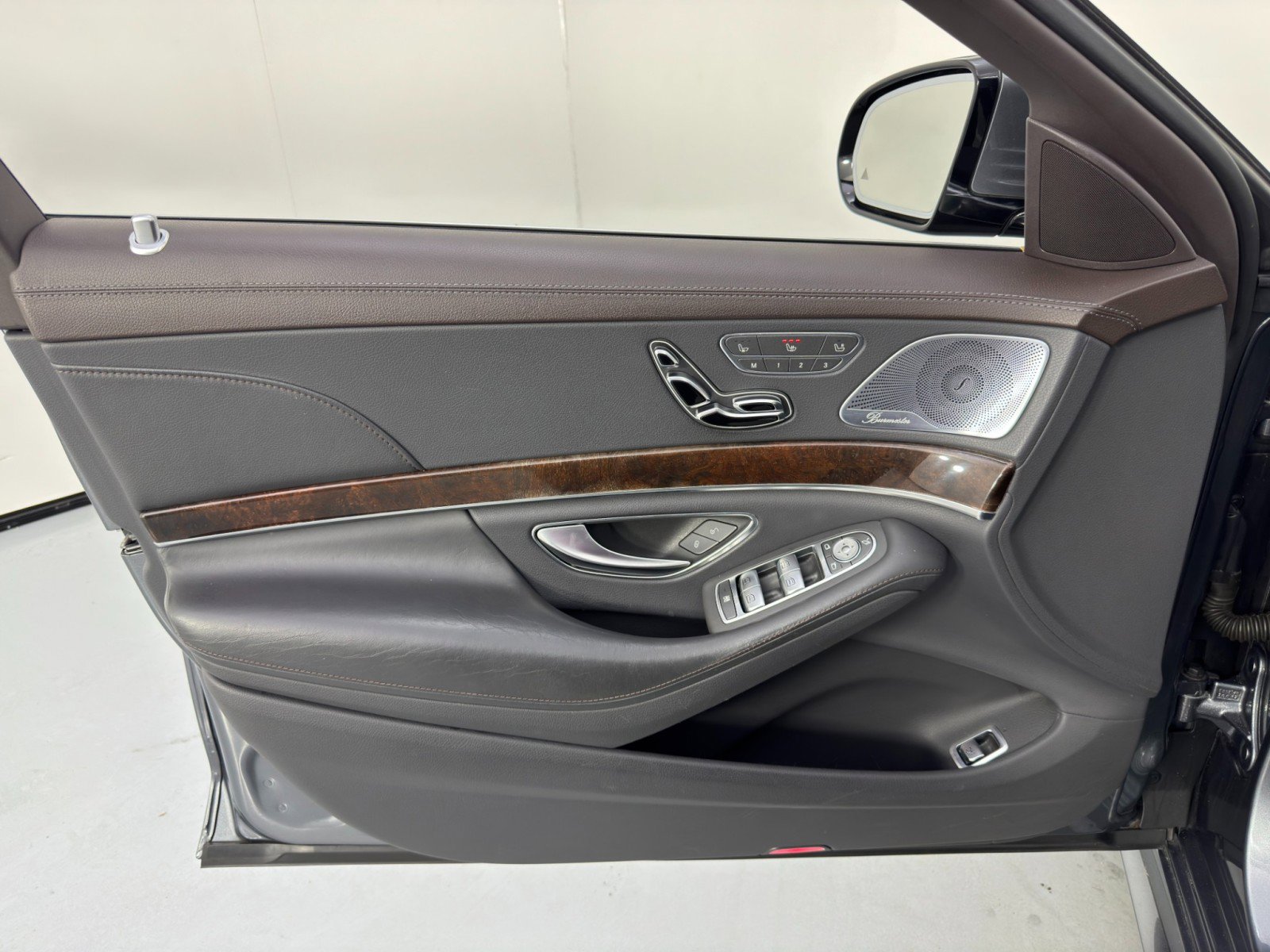 Used 2018 Mercedes-Benz S 560 Sedan image 43