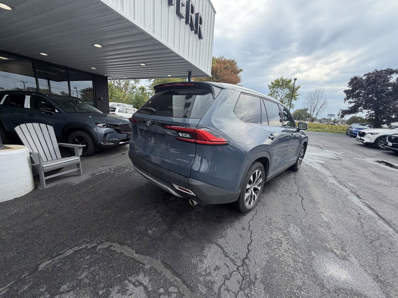 Used 2024 Toyota Grand Highlander AWD Hybrid image 7