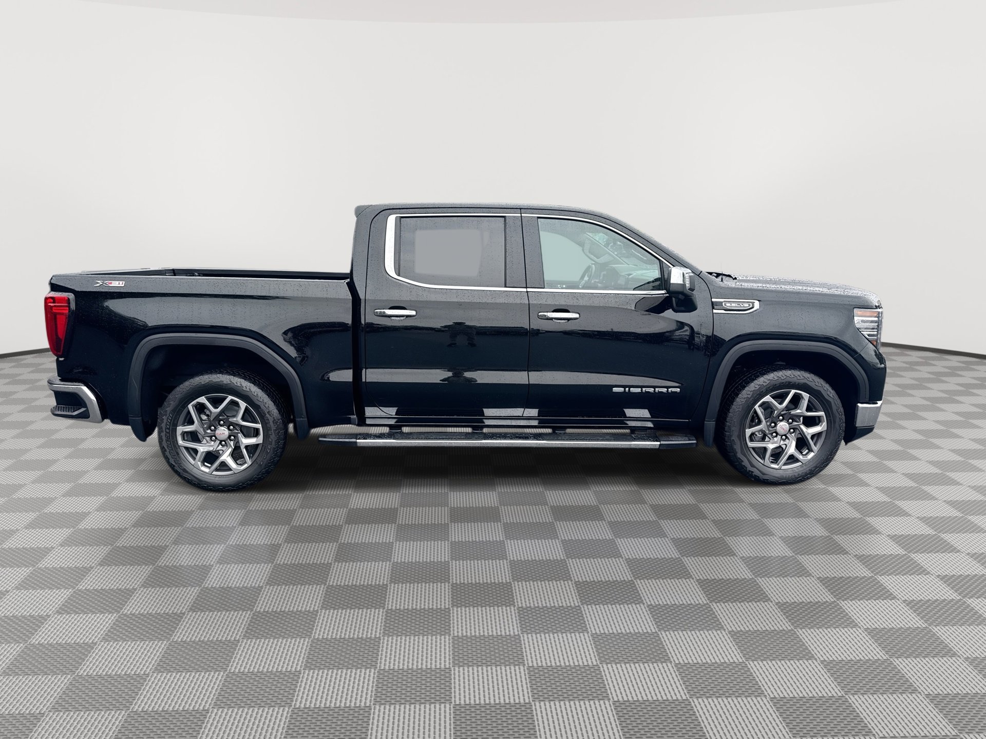 Certified 2023 GMC Sierra 1500 SLT w/ SLT Premium Package AWD/4WD image 9
