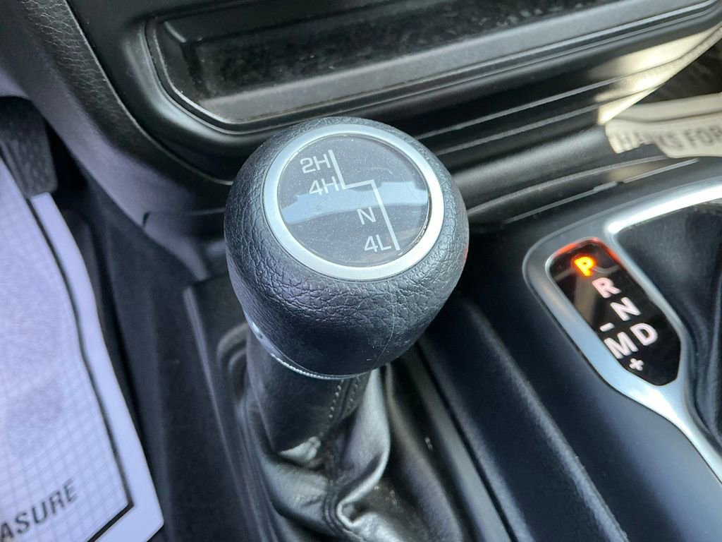 Used 2020 Jeep Gladiator Sport w/ Trailer Tow Package image 28