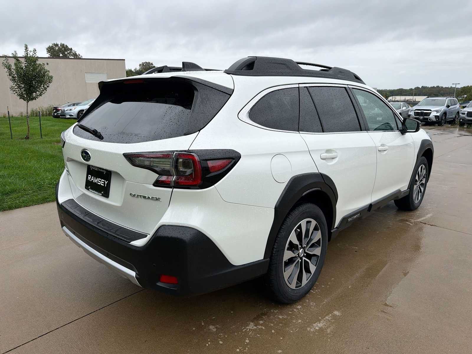 Certified 2024 Subaru Outback Limited AWD/4WD image 6