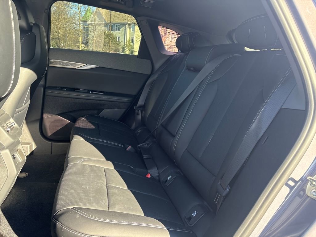 New 2026 Cadillac Optiq Luxury 2 image 11