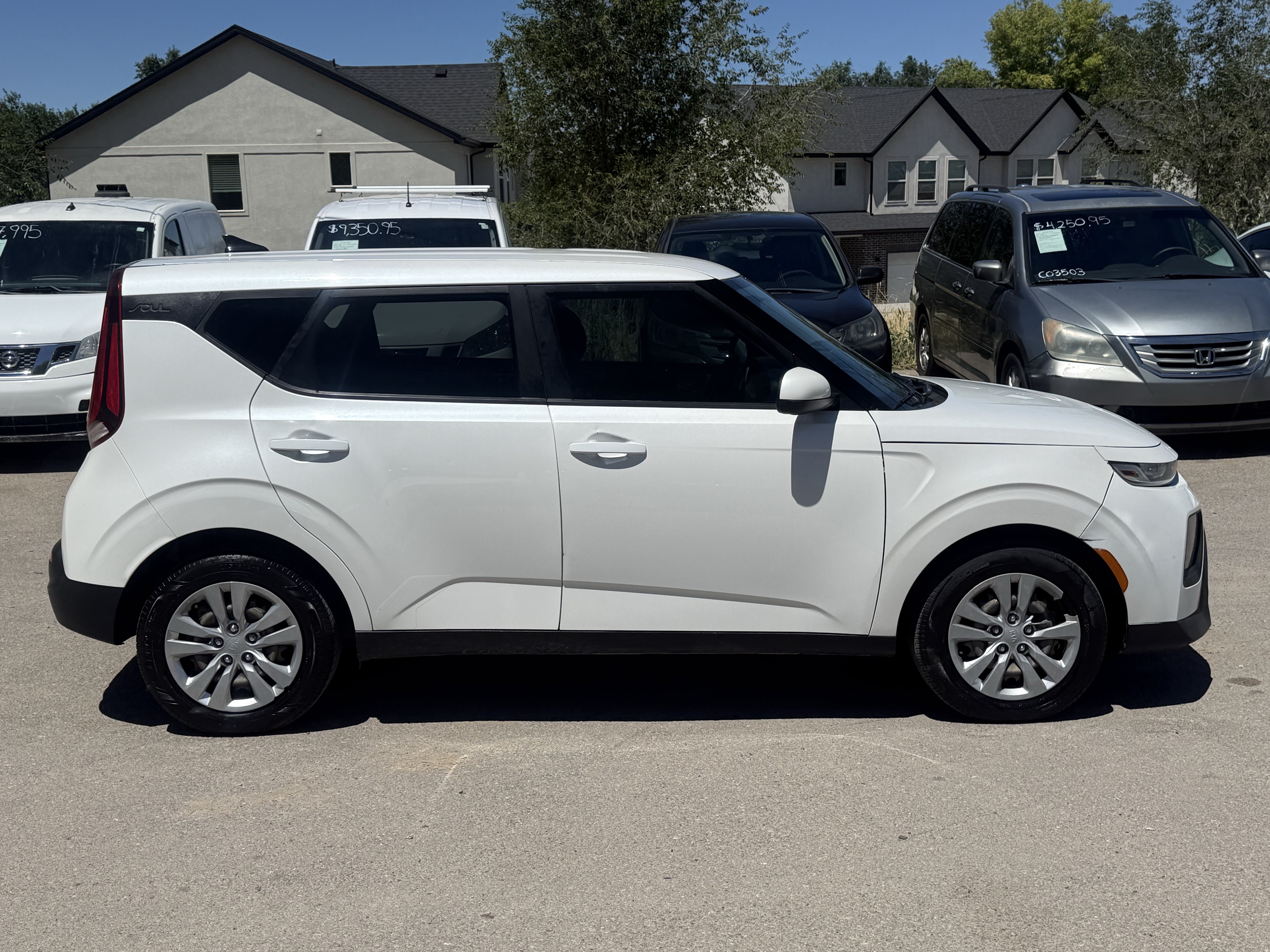 Used 2021 Kia Soul LX FWD image 3