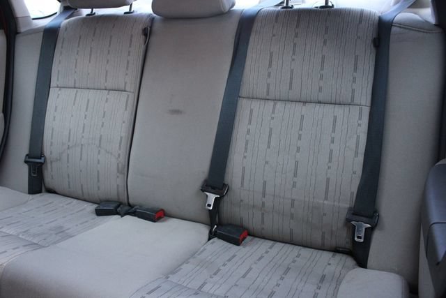 Used 2011 Ford Focus SE w/ Sedan SE Appearance Pkg FWD image 19
