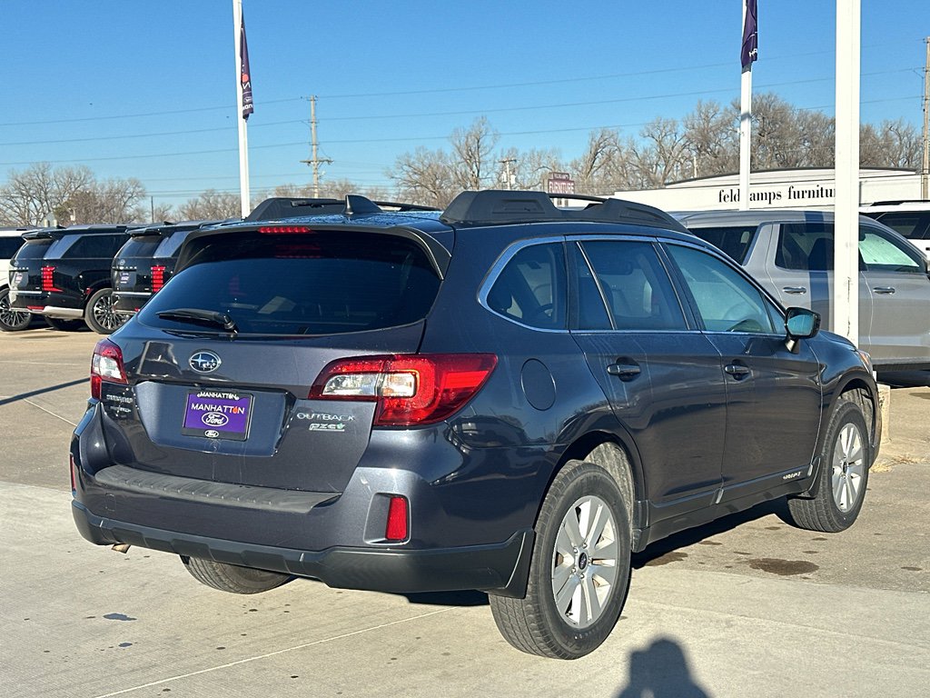 Used 2017 Subaru Outback 2.5i Premium image 5