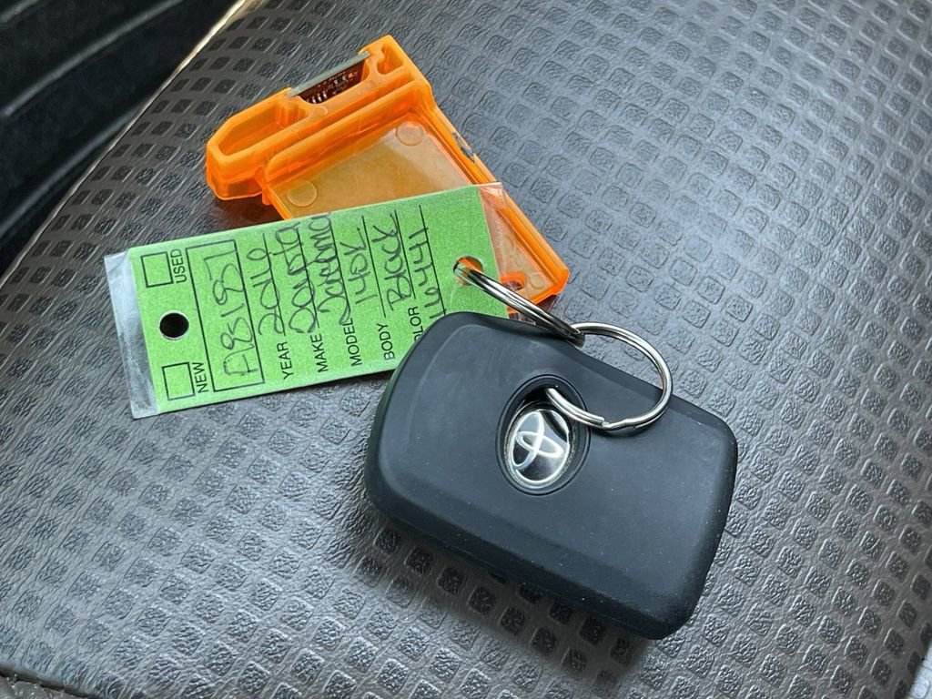 Used 2016 Toyota Tacoma Limited w/ Towing Package RWD image 33