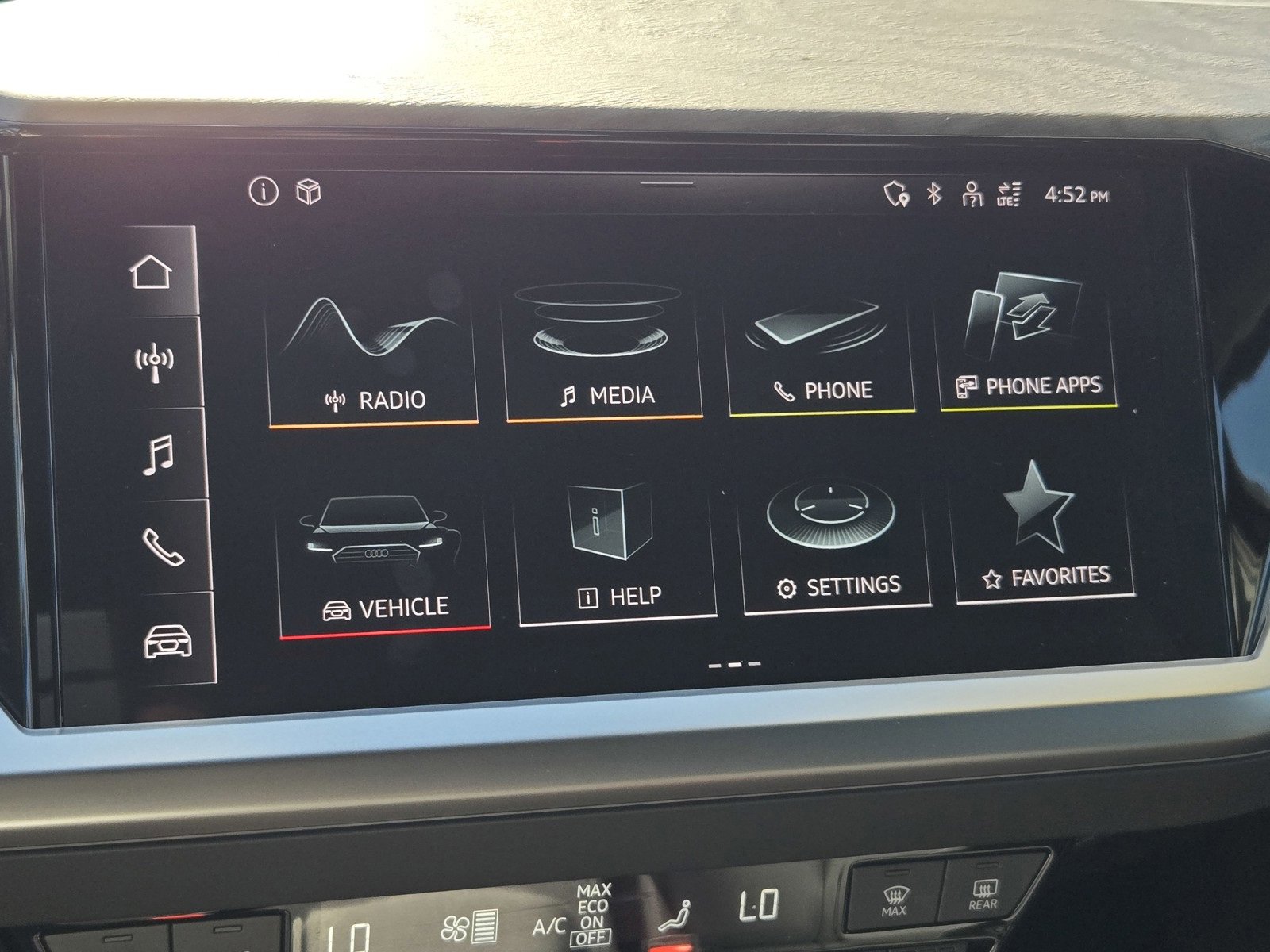 Used 2024 Audi Q4 e-tron Premium w/ Convenience Package image 16