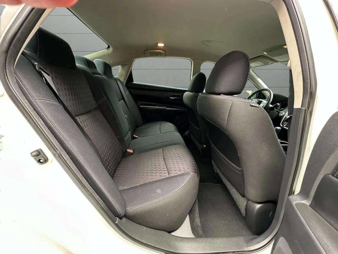 Used 2017 Nissan Altima 2.5 S w/ Power Driver Seat Package image 24