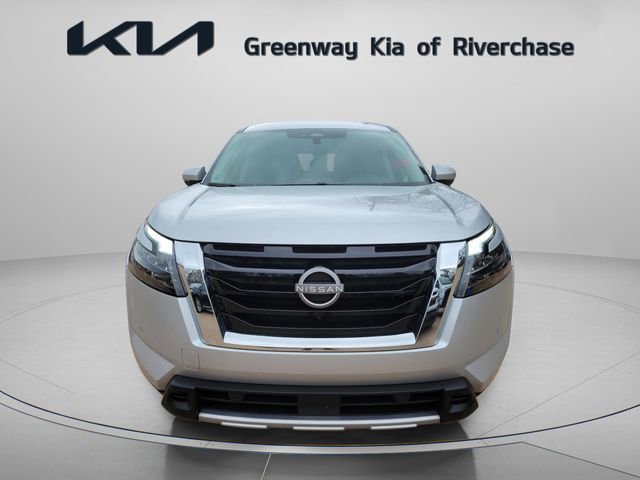 Used 2025 Nissan Pathfinder SL image 2
