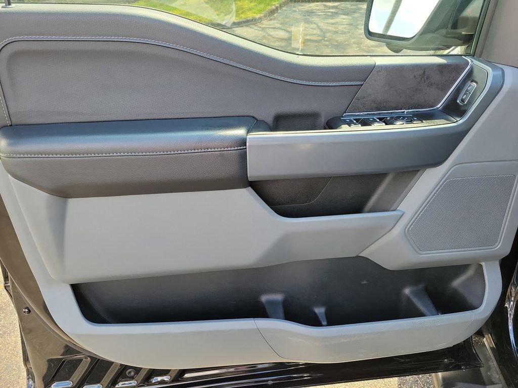 Used 2024 Ford F150 XLT w/ Mobile Office Package image 18