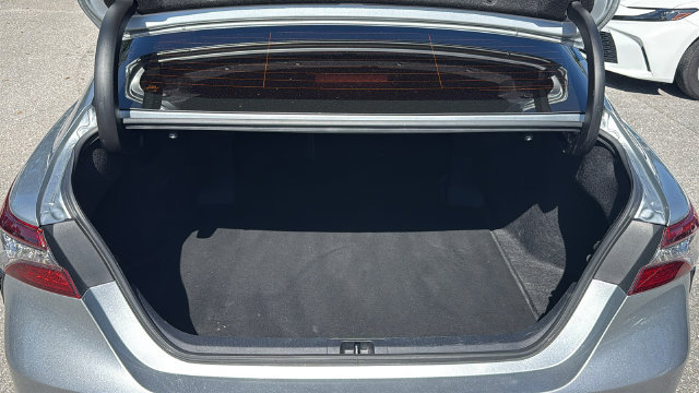 Used 2023 Toyota Camry XSE FWD image 8