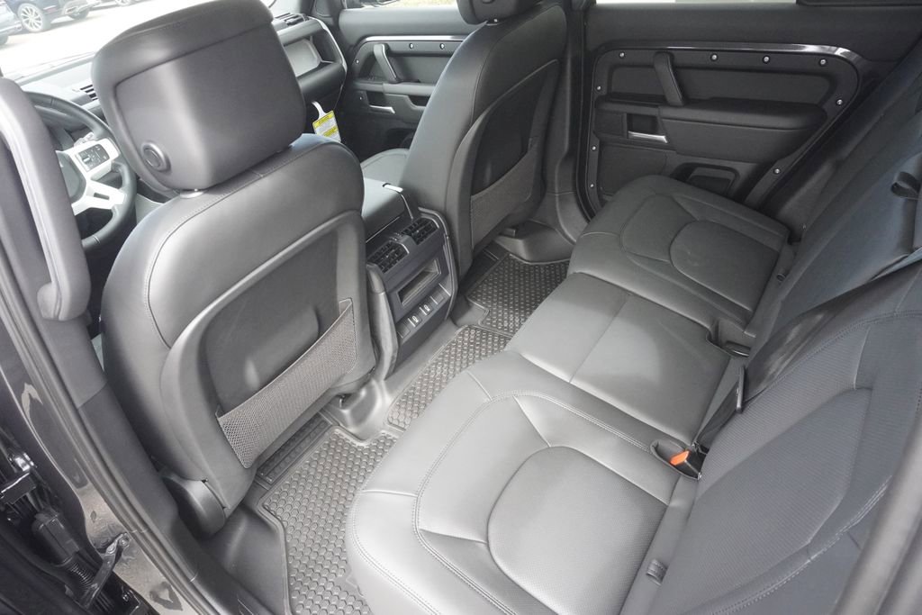 New 2026 Land Rover Defender 110 X-Dynamic SE AWD/4WD image 29
