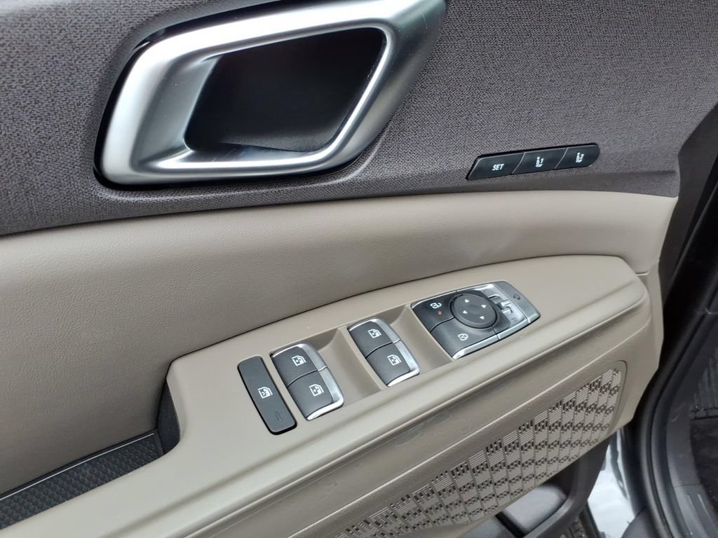 New 2026 Kia Carnival EX FWD image 14