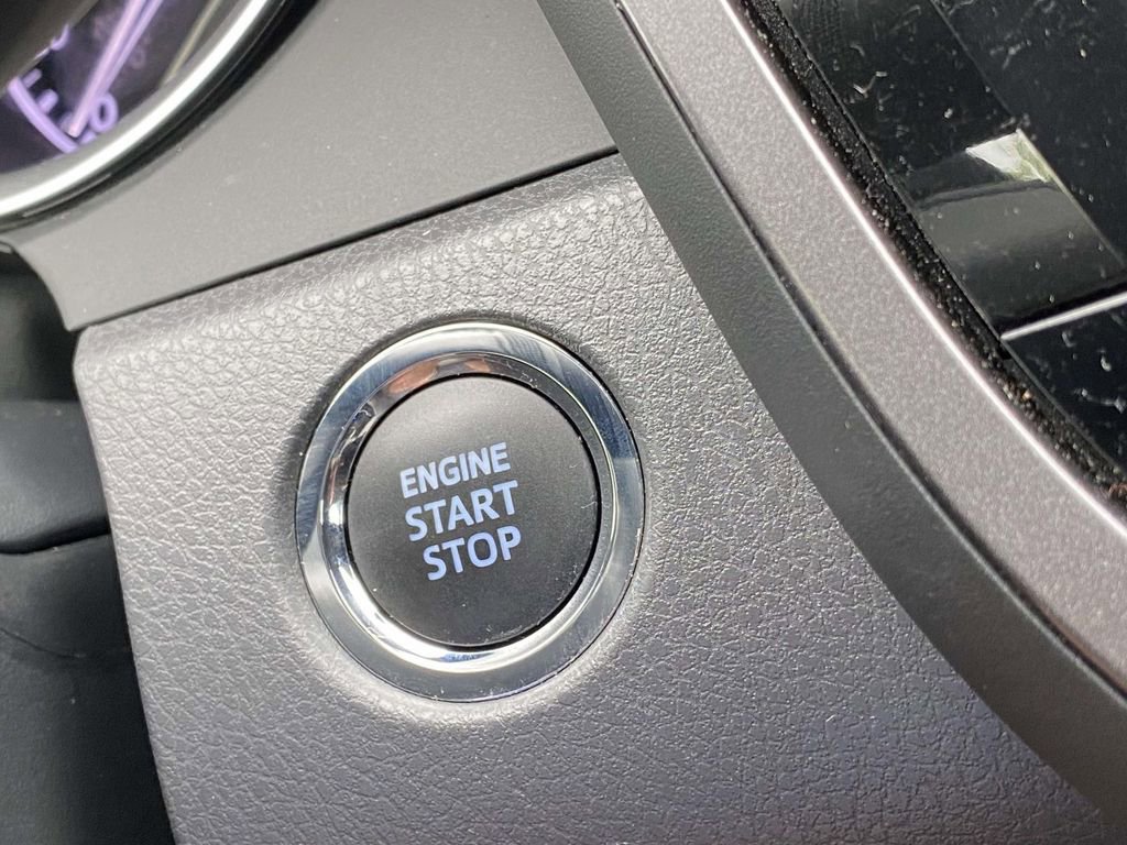 Used 2024 Toyota Camry XLE FWD image 28
