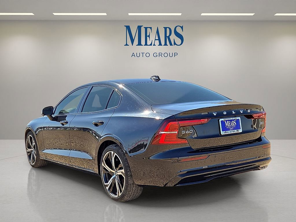 Used 2024 Volvo S60 B5 Core w/ Climate Package image 4
