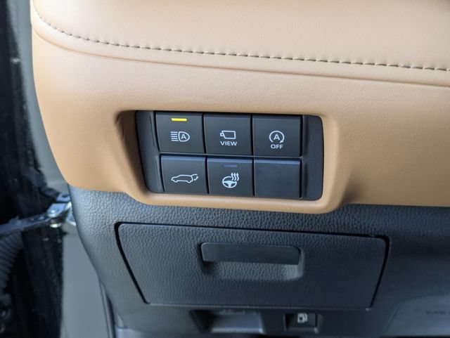 Certified 2025 Toyota Highlander Platinum AWD/4WD image 24